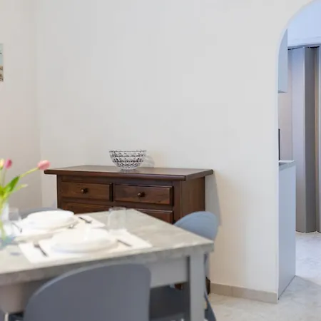 Apartment Albi House, Terre Marine *