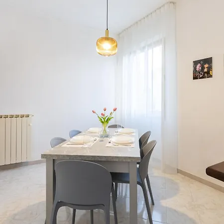 Apartment Albi House, Terre Marine *
